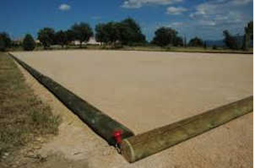 Terrain de pétanque du club lacroix  - Meyrargues