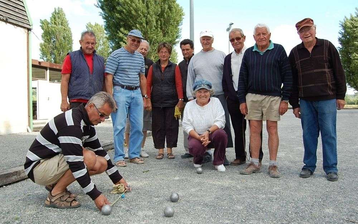 Terrain de pétanque du club petanquechalaisienne - Chalais