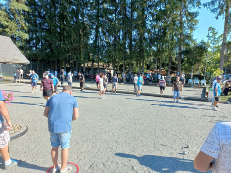Terrain de pétanque du club La Boule Montreusienne - Montreux-Vieux