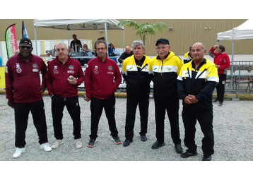 Boule de pétanque -  