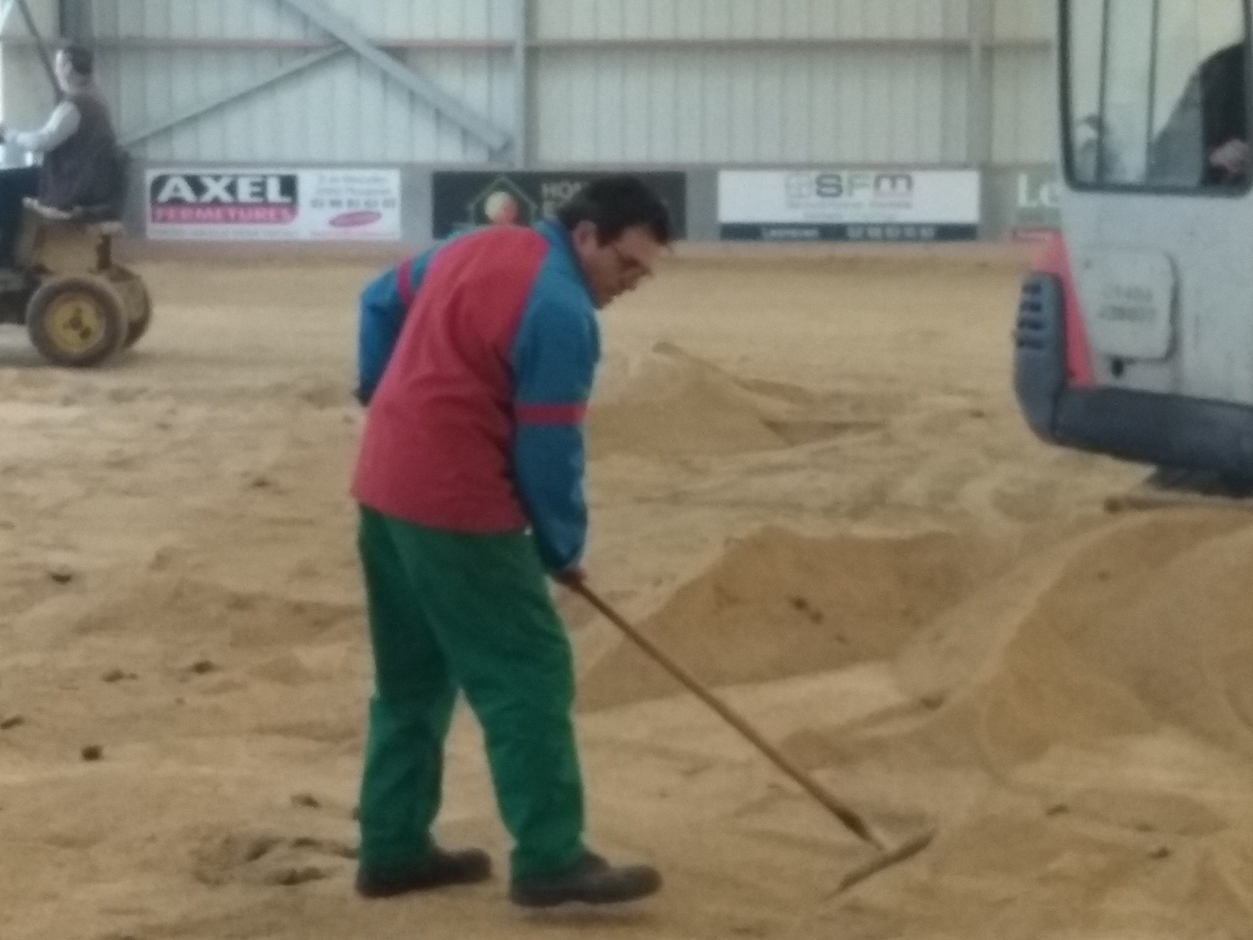 LES TRAVAUX DU BOULODROME - Actualité du club de pétanque us folgoetienne de pétanque