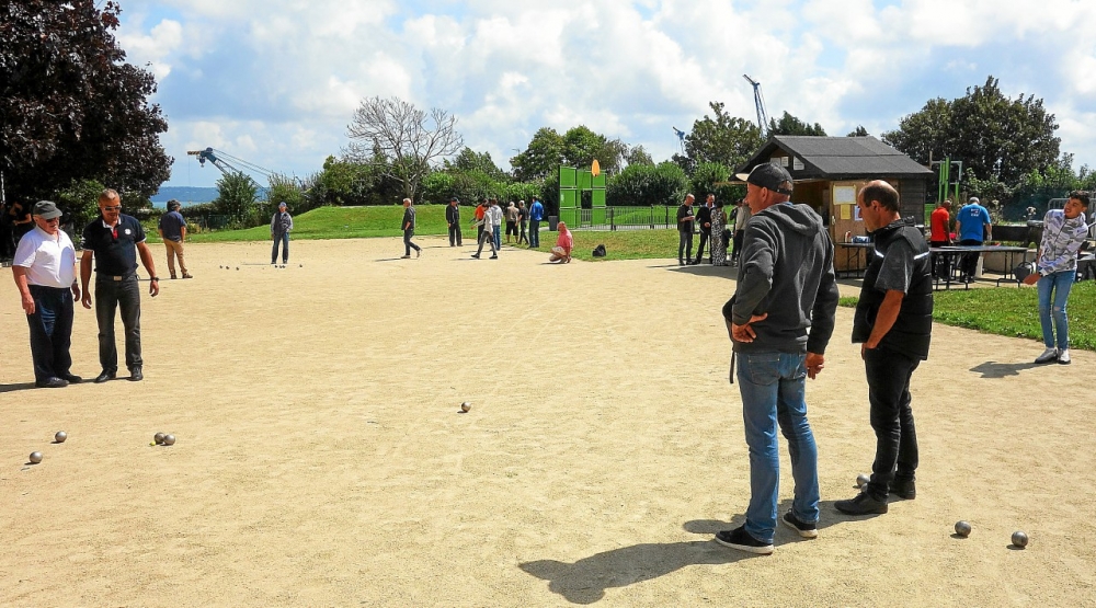 Terrain de pétanque du club Association de la pétanque de kérangoff - Brest