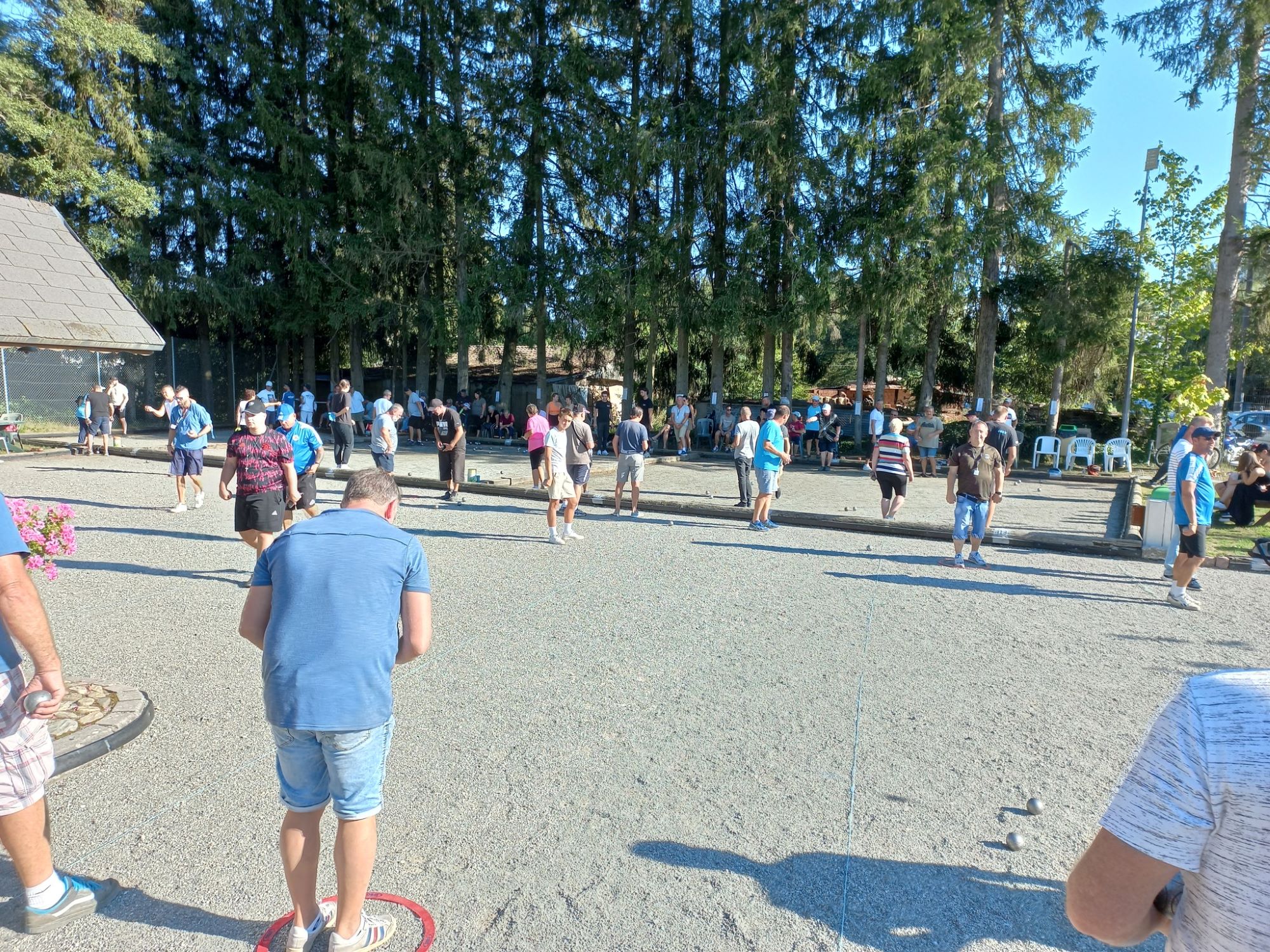 Terrain de pétanque du club La Boule Montreusienne - Montreux-Vieux