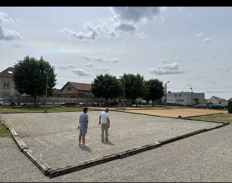 Terrain de pétanque du club Petanque pont sainte Maxence - Pont-Sainte-Maxence